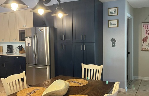 Carrabelle House | Beach/Marina/Walking trails and more…