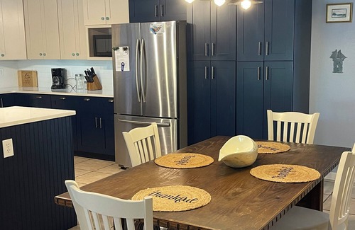 Carrabelle House | Beach/Marina/Walking trails and more…