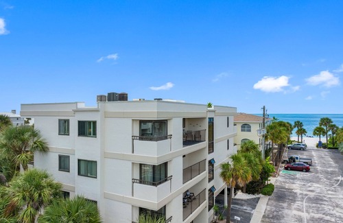 Indian Rocks Beach Condo | "Beach more, Worry Less"