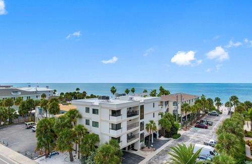 Indian Rocks Beach Condo | "Beach more, Worry Less"