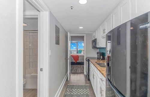 Calabash Condo | Beach'n 1BR Ocean Front Condo Arcades Fireplace