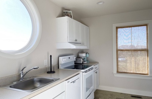Ocracoke House | Beach Nut Bungalow: Two bedroom home in Pamlico Point