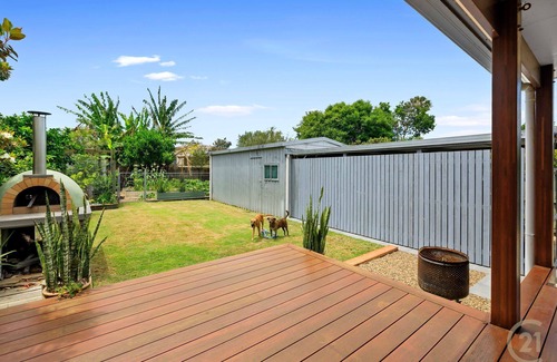 Clontarf Apartment | "Beach Oasis" - Clontarf Q 4019