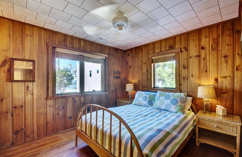 Holgate House | Beach Oasis Getaway-COACH HOUSE-Two Bungalows Available-Steps from the Water