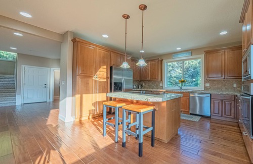 Long Beach House | BEACH PATH, GAME ROOM, FIRE PIT, DOGS OK. YOUR NEXT GREAT BEACH ADVENTURE!