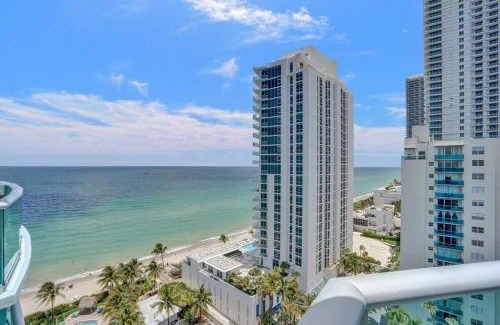 Hollywood South Central Beach House | Beach Penthouse & Ocean Paradise