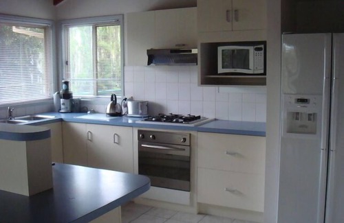 Lakes Entrance House | Beach Place-family friendly