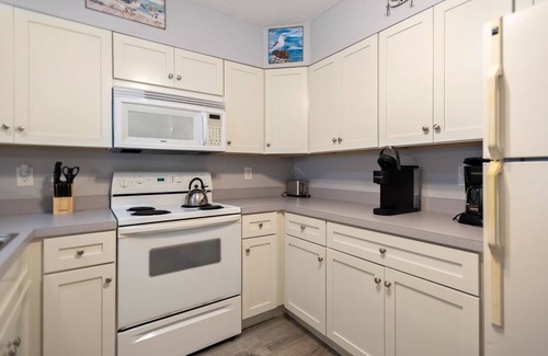 Ocean Sands Condo | Beach Place: Oceanside | Short Walk to the Beach
