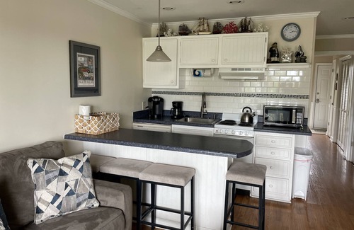 Charleston County Villa | Beach, Pool 1st Floor Unit Beautiful Isle of Palms Near Charleston