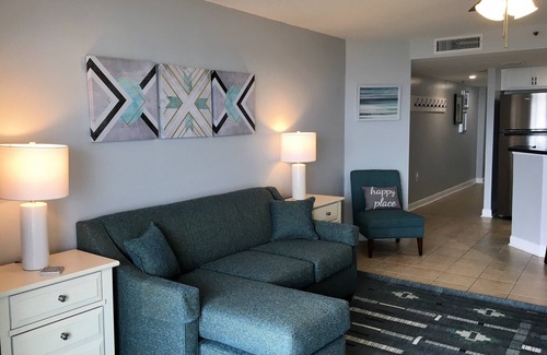 Myrtle Beach Condo | Beach-Pools-Relaxing-King Bed-Clean-Comfy-WiFi