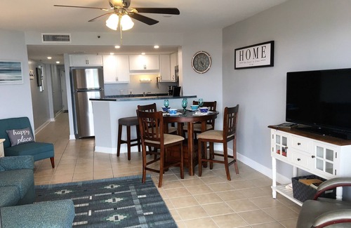 Myrtle Beach Condo | Beach-Pools-Relaxing-King Bed-Clean-Comfy-WiFi