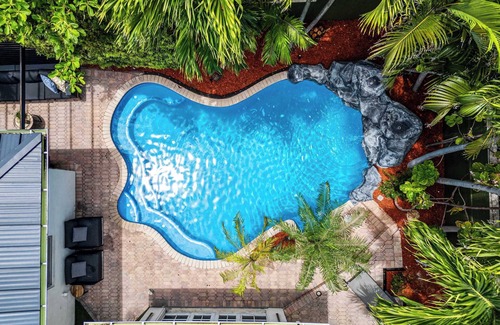 Lauderdale Beach House | Beach Pop - Steps to Beach, Heated Pool & Hot Tub