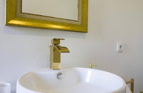Ponta Delgada House | Beach House Deluxe-2 Min. Walking From the Beach, Perfect for Large Groups!