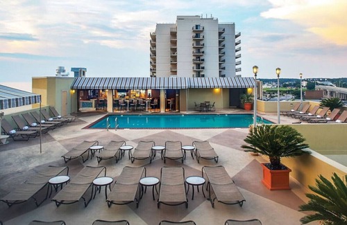 Northeast Virginia Beach Condo | Beach Quarters one bedroom · Shoreside One Bedroom Suite on Virginia Beach.