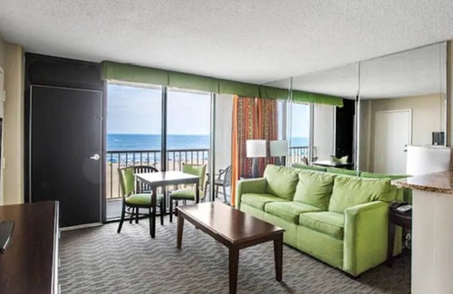 Northeast Virginia Beach Resort | Beach Quarters Resort Oceanfront condo with Oceanfront balcony!