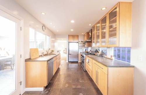 Del Mar Heights House | Beach Resort Home w/Ocean Views + Jacuzzi & Sauna!