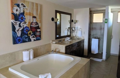 El Marasal Apartment | Beach Resort in Loreto, Mexico for the Holidays!