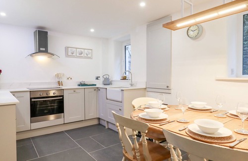 Hele Cottage | BEACH ROAD HOUSE, pet friendly in Hele Bay, Ilfracombe