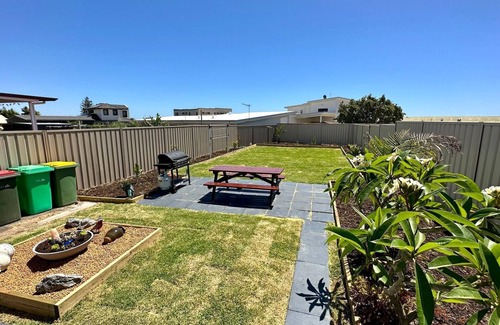 South Bunbury Cottage | Beach Shack - Bunbury