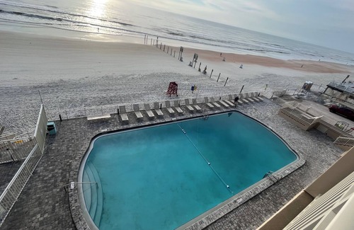 Lenox Park Condo | Beach Shack Penthouse Daytona Beach