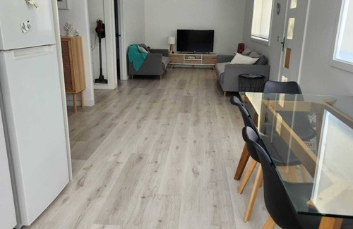 Rye Villa | Beach Shack @ Rye - 500 meters to the beach and shopping strip