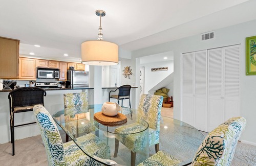 Destin House | Beach-side, beautiful low-rise with uncrowded beach!