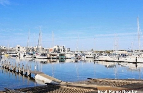 Perth Villa | Beach Stay on Ormsby. Two bedroom unit with secure backyard.