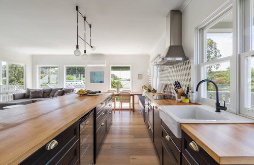 Balnarring Beach House | Beach Street (Heated Pool)