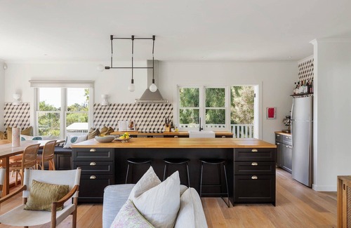 Balnarring Beach House | Beach Street (Heated Pool)