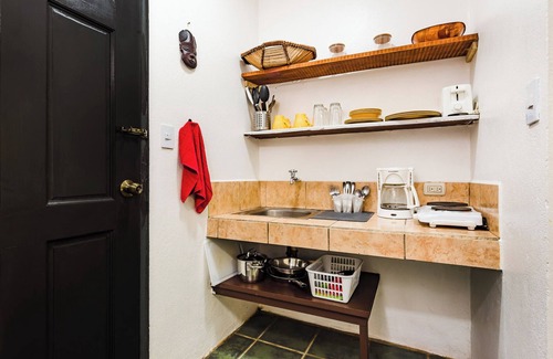 Palm Beach Estates Apartment | Beach Studio in Playa Grande. Fast WiFi, Cold AC, Full kitchen. Close to beach.