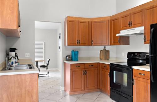Central Naples House | Beach, Sun and Fun! *Beach House * New Listing