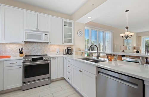 Whitney Beach House | Beach & Tennis Paradise - Cedars East Resort #806 by RVA