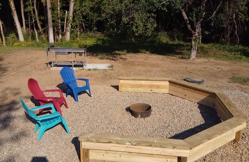 Girard Cottage | Beach themed cottage near Elk Creek