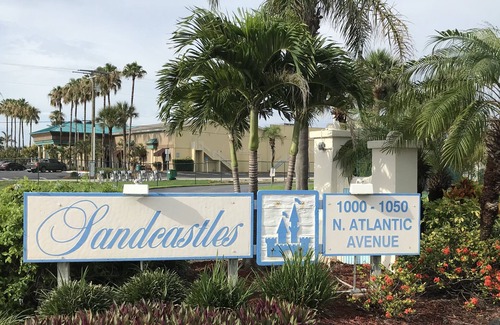 Cocoa Beach Condo | Beach Tranquility, Beautiful Cocoa Beach Oceanview 2/2