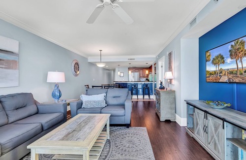 Ash Condo | Beach Vacation at Luxury 4-Diamond Mar Vista w/King Bed, Lazy River, Hot Tubs