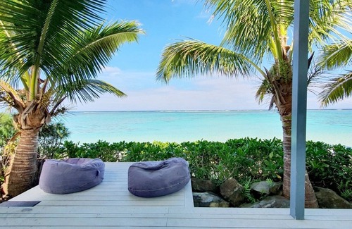 Takuvaine Tapere Villa | Beach Vibe - Beachfront Luxury Villa