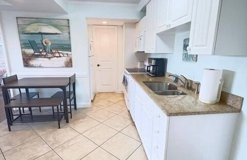 North Litchfield Beach Condo | Beach Vibes 1BR Condo in Litchfield - Pet Friendly