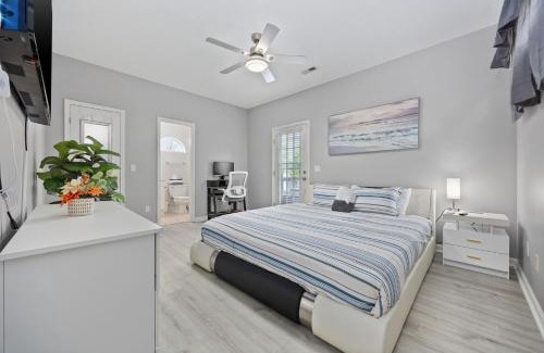 Myrtle Beach House | Beach Vibes Villa - 3 Bedrooms in prime location near beach with private yard!