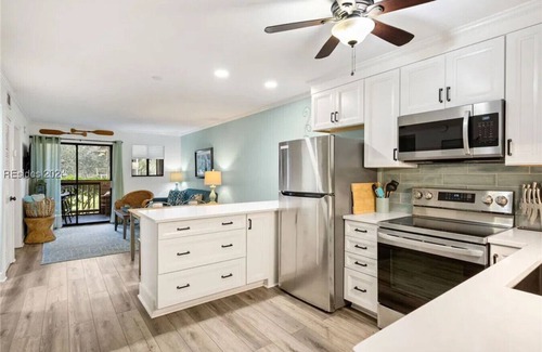Palmetto Dunes Condo | Beach View - 1st Floor - King Bed - 3 Pools - Tennis