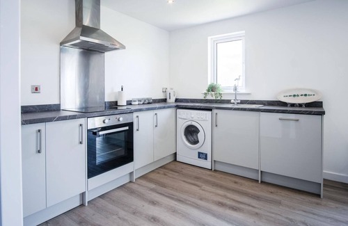 Llanelli Apartment | Beach View - 2 Bedroom Apartment - Llanelli