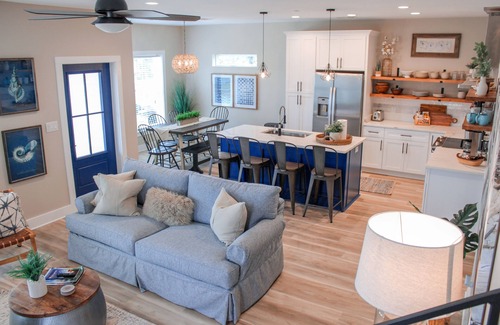 Long Beach House | Beach view and steps from the Sand. 5 Star Luxury Coastal Cottage.