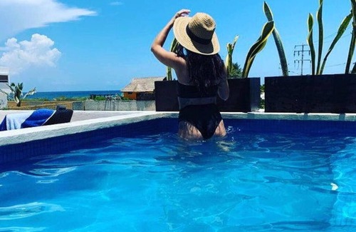 Colonia Meteorologico House | Beach View Palapa with 2 Bedroom Penthouse Across from Isla Village
