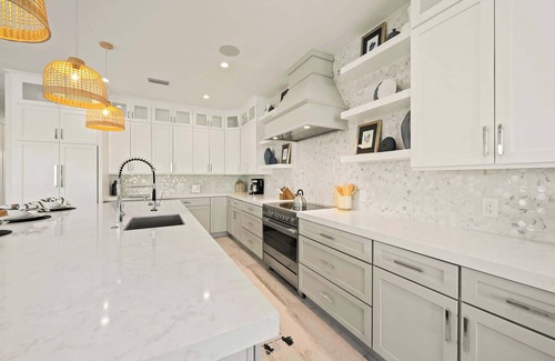 Bradenton Beach Apartment | Beach View Paradise - New Anna Maria Island Home