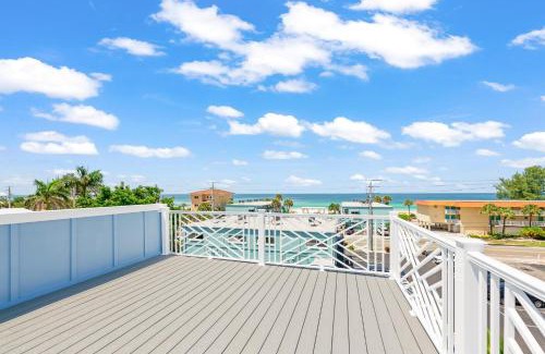 Bradenton Beach House | Beach View Paradise