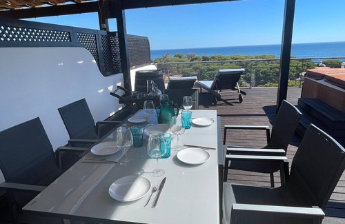 Aldeia das Acoteias Apartment | Beach View Penthouse T3,private jacuzzi & roof terrace ,500m from Praia Falesia