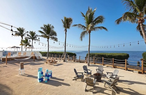 Islamorada Apartment | Beach View Unit in Islamorada! Pets Allowed, Parking, Pool!