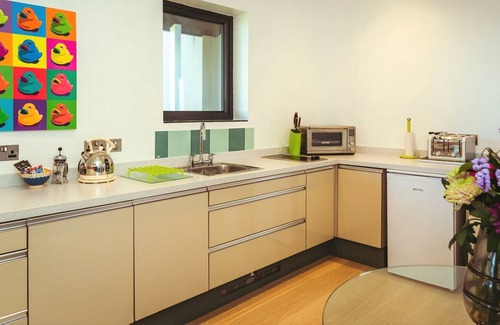 Eastbourne Seafront Apartment | Beach Views