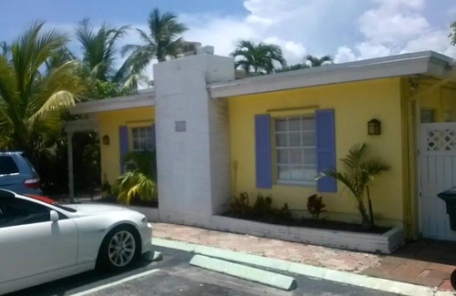 Lauderdale-by-the-Sea House | BEACH Village #5 Efficiently A hop skip to beach
