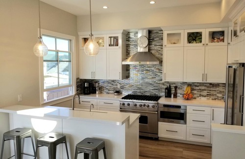Coronado House | Beach Village at the Del Clone! Excellent Coronado location - walk to all!