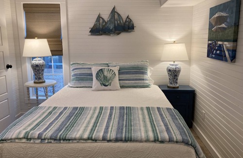 Saint Simons Island House | Beach Walk Bungalow 1Bedroom 1Bath, 4 blocks to the beach! Private Courtyard